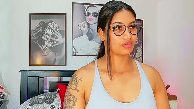 loretahorny online show from 02-18-26, 01:40