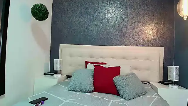 ambercooper05 online show from 02-07-25, 03:12