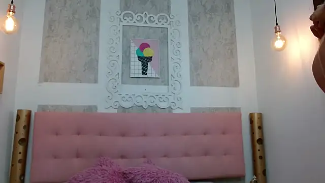 ambercooper05 online show from 02-14-25, 11:31