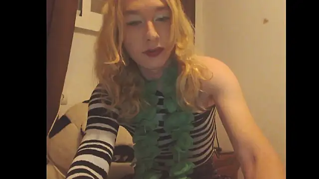 Snapshot of Rudy__Ryabina chatting on 03-17-25, 09:35 Rudy Ryabina online show from 03-17-25, 09:35