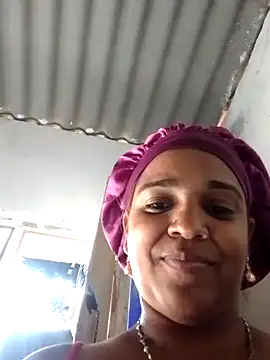 Snapshot of Teresa_mm chatting on 10-04-25, 02:18 Teresa mm online show from 10-04-25, 02:18