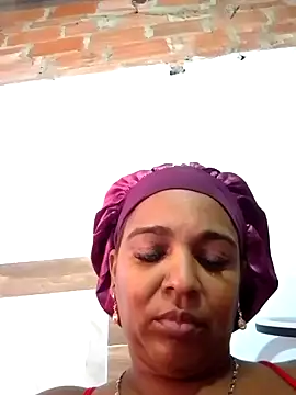 Snapshot of Teresa_mm chatting on 10-18-25, 02:30 Teresa mm online show from 10-18-25, 02:30