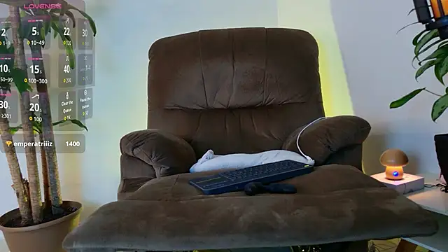 Snapshot of Fraannco chatting on 10-01-25, 09:18 Fraannco online show from 10-01-25, 09:18