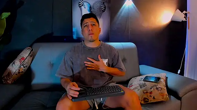 Snapshot of Fraannco chatting on 01-24-25, 08:53 Fraannco online show from 01-24-25, 08:53