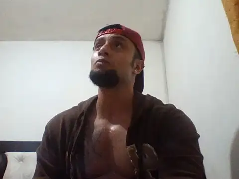 Snapshot of davidcr89 chatting on 09-18-25, 05:54 davidcr89 online show from 09-18-25, 05:54