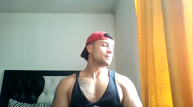 Snapshot of davidcr89 chatting on 03-12-25, 07:36 davidcr89 online show from 03-12-25, 07:36