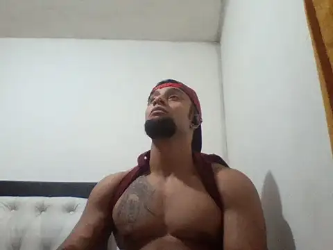 Snapshot of davidcr89 chatting on 09-19-25, 05:33 davidcr89 online show from 09-19-25, 05:33