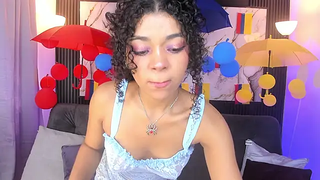 lucie petite online show from 06-26-26, 06:14