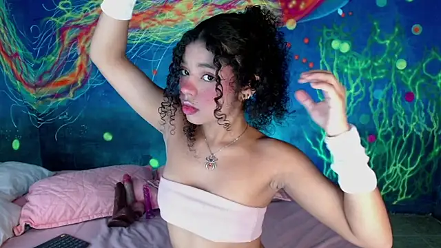 lucie petite online show from 10-29-25, 06:40