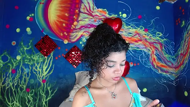 lucie petite online show from 09-25-25, 06:36