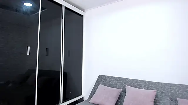 Snapshot of Alondra_Cutie chatting on 11-08-25, 10:46 Alondra Cutie online show from 11-08-25, 10:46