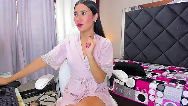 Snapshot of Alondra_Cutie chatting on 02-23-25, 05:18 Alondra Cutie online show from 02-23-25, 05:18