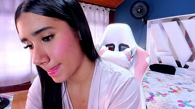 Snapshot of Alondra_Cutie chatting on 03-22-25, 09:21 Alondra Cutie online show from 03-22-25, 09:21