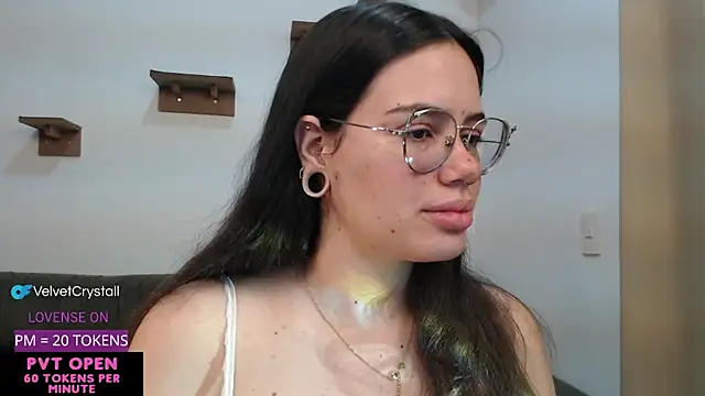 crystalll room online show from 09-19-25, 04:27