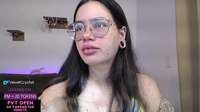 crystalll room online show from 10-05-25, 05:53