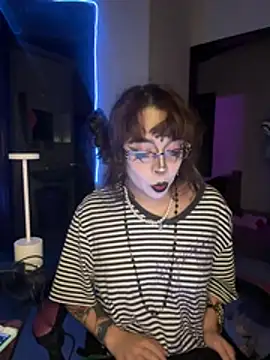 NanaGameplays707 online show from 06-19-26, 04:07