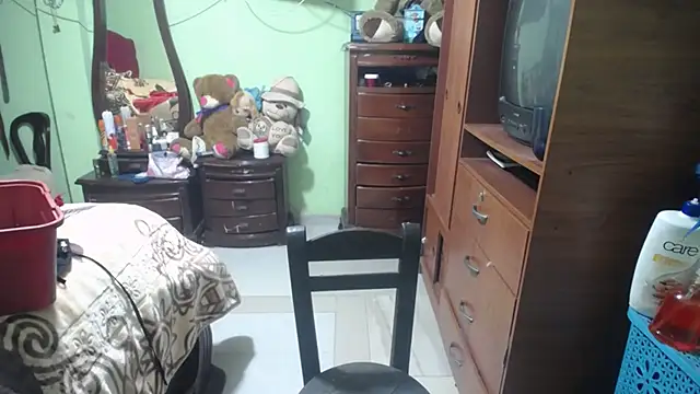 Snapshot of jazmin_mature_ chatting on 10-18-25, 11:29 jazmin mature online show from 10-18-25, 11:29