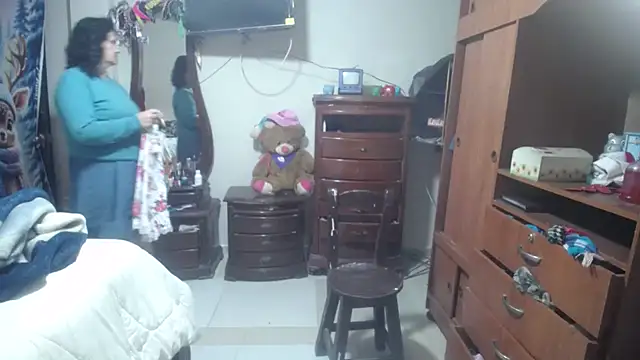 Snapshot of jazmin_mature_ chatting on 12-20-25, 12:19 jazmin mature online show from 12-20-25, 12:19