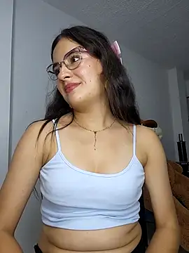 Snapshot of baaby-miiaa chatting on 02-14-25, 05:30 baaby-miiaa online show from 02-14-25, 05:30
