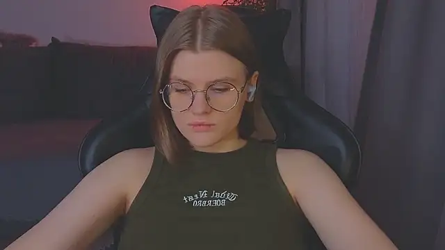 Snapshot of _JessieVibes chatting on 02-08-26, 03:43 JessieVibes online show from 02-08-26, 03:43