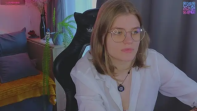  JessieVibes online show from 05-17-26, 02:06