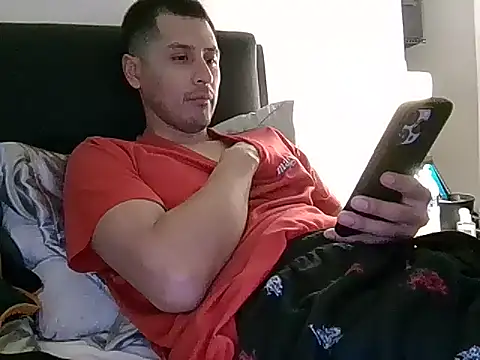 Snapshot of PerroDemonioHot chatting on 03-27-26, 04:10 PerroDemonioHot online show from 03-27-26, 04:10