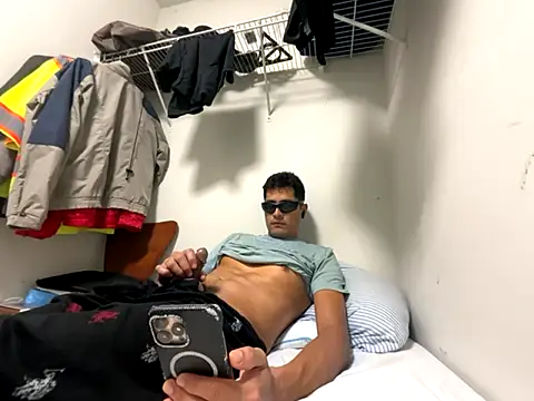 PerroDemonioHot online show from 10-12-25, 02:46