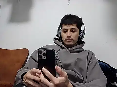 Snapshot of PerroDemonioHot chatting on 01-19-26, 03:54 PerroDemonioHot online show from 01-19-26, 03:54