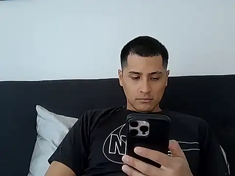 Snapshot of PerroDemonioHot chatting on 03-29-26, 06:31 PerroDemonioHot online show from 03-29-26, 06:31