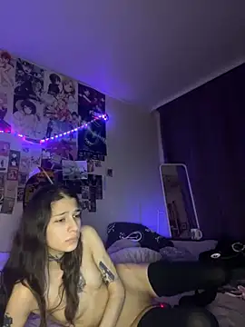 Snapshot of mollyEXD chatting on 01-17-25, 08:33 mollyEXD online show from 01-17-25, 08:33
