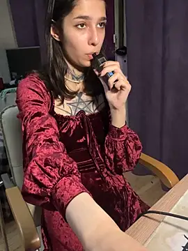 mollyEXD online show from 11-25-25, 06:52