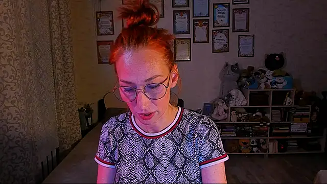 Snapshot of red_rocco chatting on 02-25-25, 04:35 red rocco online show from 02-25-25, 04:35