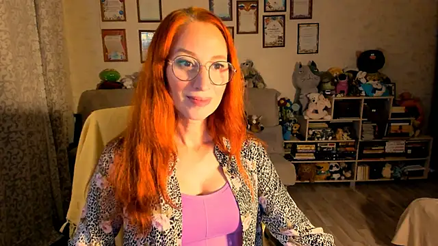 Snapshot of red_rocco chatting on 10-05-25, 04:09 red rocco online show from 10-05-25, 04:09