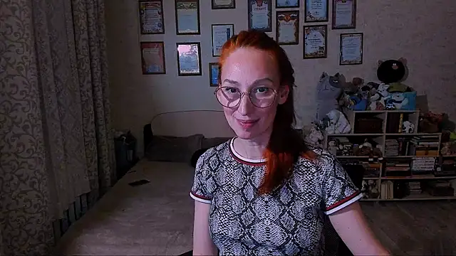 Snapshot of red_rocco chatting on 02-19-25, 06:32 red rocco online show from 02-19-25, 06:32