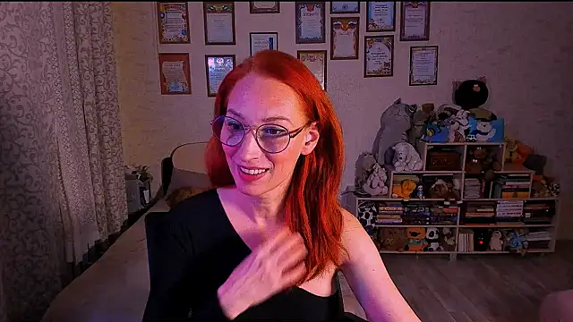 Snapshot of red_rocco chatting on 03-05-25, 04:24 red rocco online show from 03-05-25, 04:24