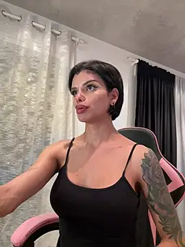 Snapshot of Rosariolovex chatting on 03-16-25, 09:26 Rosariolovex online show from 03-16-25, 09:26