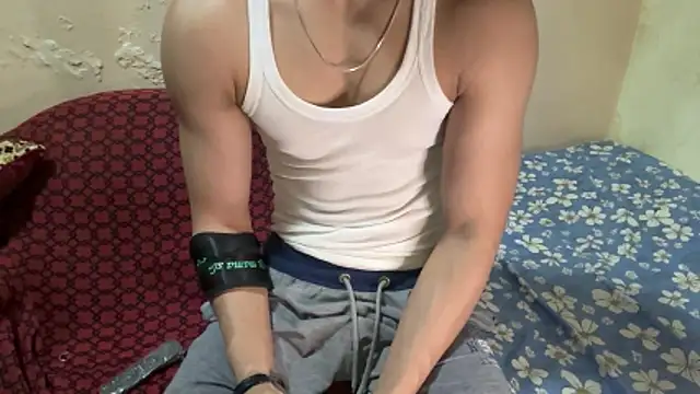 hot hunk boy online show from 02-26-26, 05:57