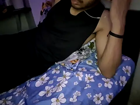 hot hunk boy online show from 10-24-25, 02:27