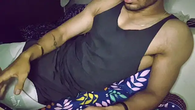 hot hunk boy online show from 11-16-25, 07:51