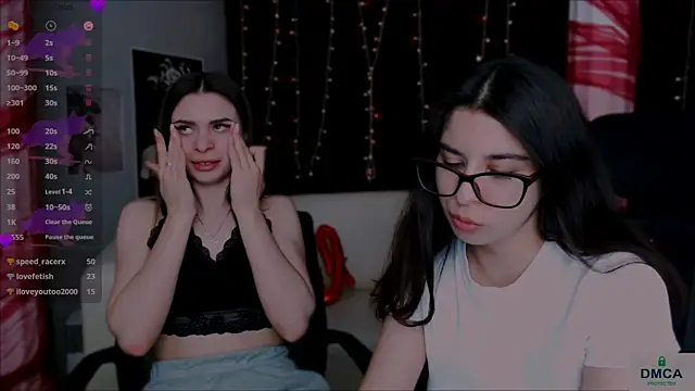 Snapshot of flora_ri chatting on 03-15-25, 01:52 flora ri online show from 03-15-25, 01:52