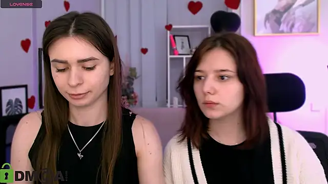 Snapshot of flora_ri chatting on 02-20-25, 02:02 flora ri online show from 02-20-25, 02:02