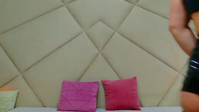 ChloeFrost online show from 02-12-26, 06:13