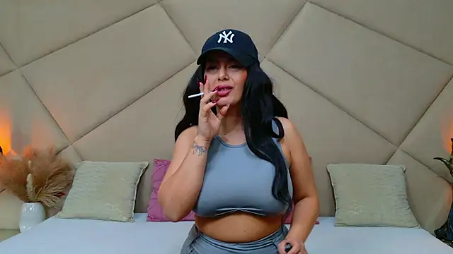 ChloeFrost online show from 10-25-25, 05:17