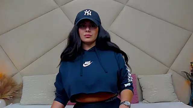 ChloeFrost online show from 09-20-25, 05:01