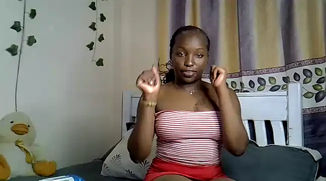 Snapshot of Vprettieeer chatting on 03-10-25, 08:06 Vprettieeer online show from 03-10-25, 08:06
