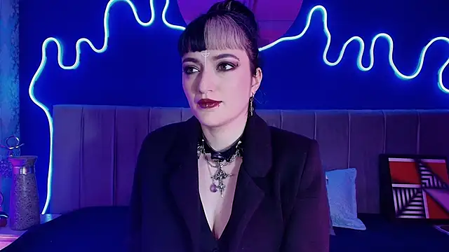 JeanneSabatier online show from 06-11-26, 07:33