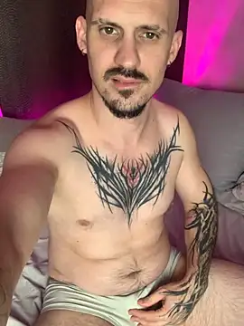 AssHunter4k online show from 09-15-25, 06:08