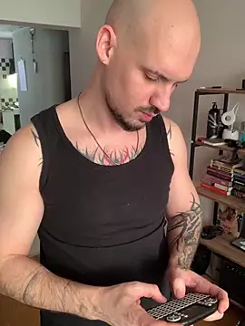 AssHunter4k online show from 12-19-25, 09:11