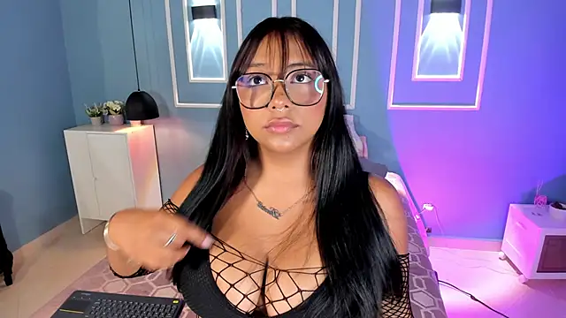 isabella zc online show from 05-18-26, 12:10