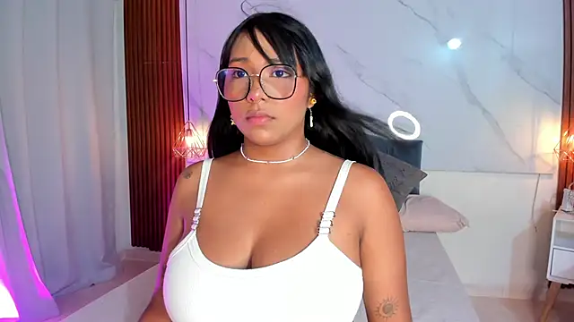 isabella zc online show from 11-10-25, 08:14